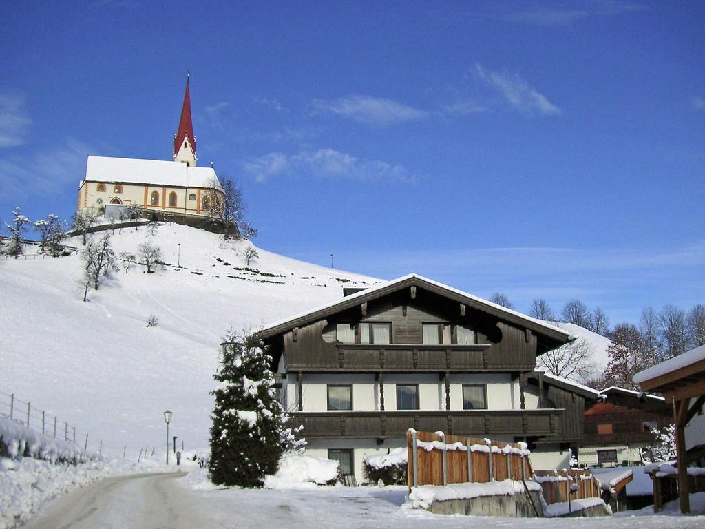 Splendid Apartment In Fugen Near Ski Area Uderns Exterior photo